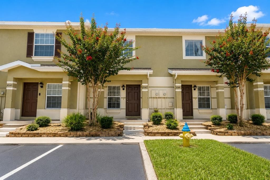8543 TRAIL WIND DRIVE TAMPA, FL 33647