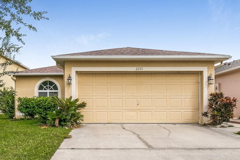 2221 HEATHWOOD CIRCLE ORLANDO, FL 32828