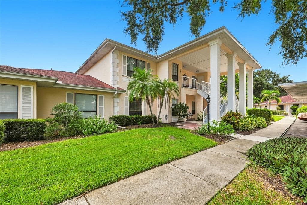 304 KELSEY WAY SUN CITY CENTER, FL 33573