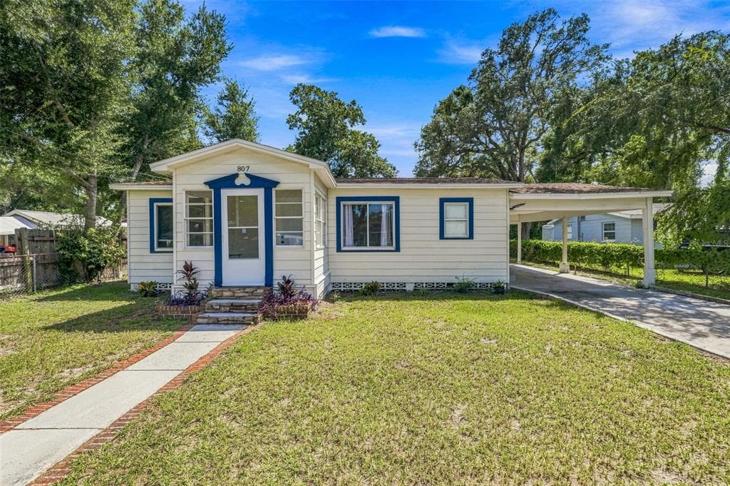 807 E ORCHID AVENUE TAMPA, FL 33612