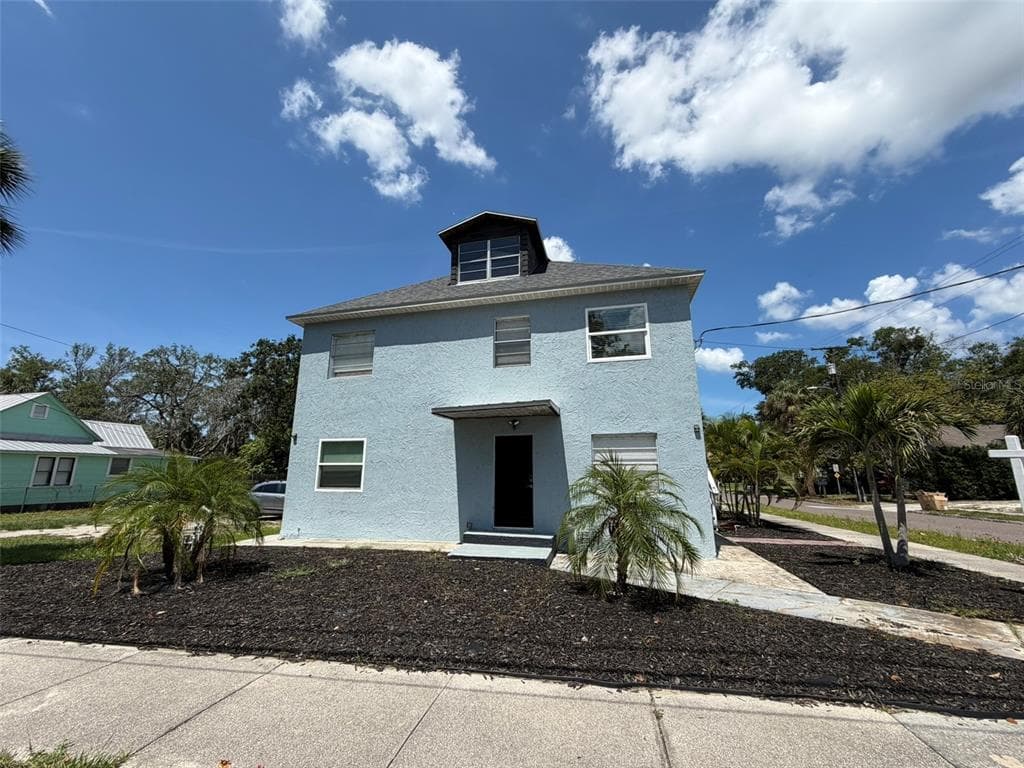 101 W LEMON STREET UNIT 1 TARPON SPRINGS, FL 34689
