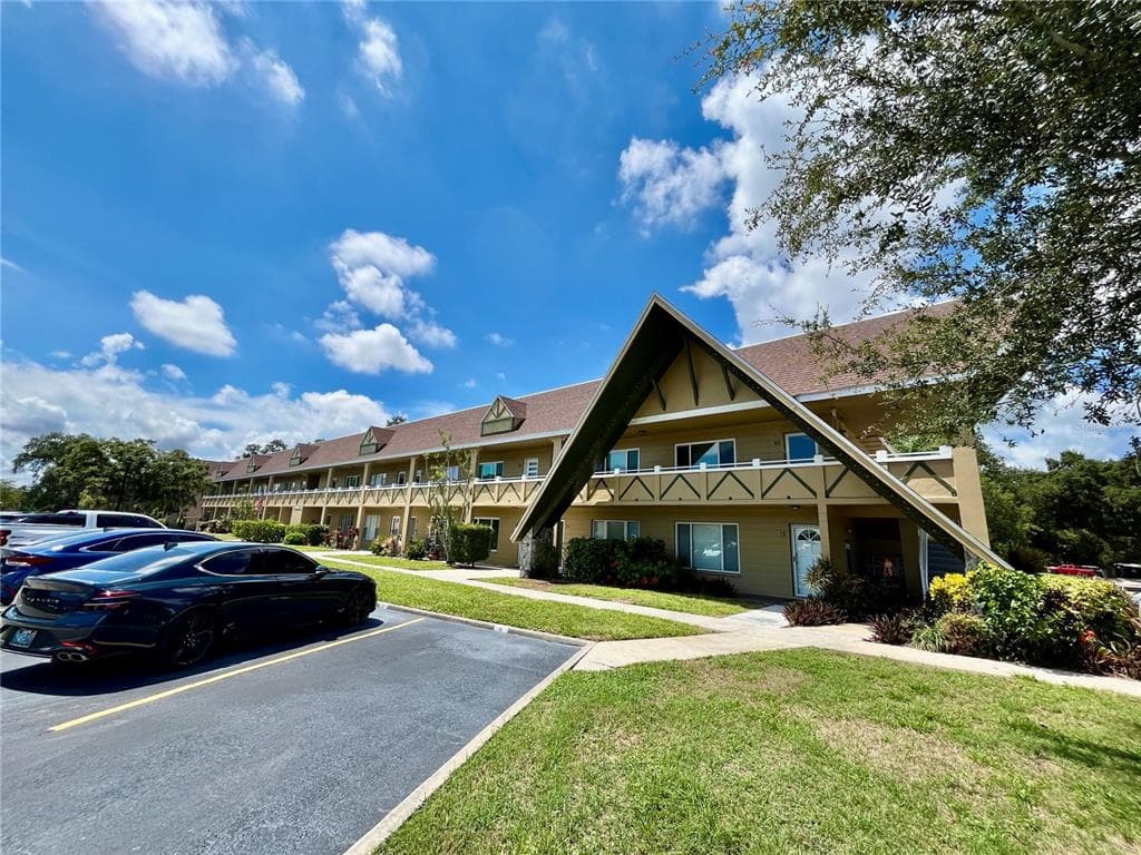 2000 WORLD PARKWAY BOULEVARD UNIT 7 CLEARWATER, FL 33763