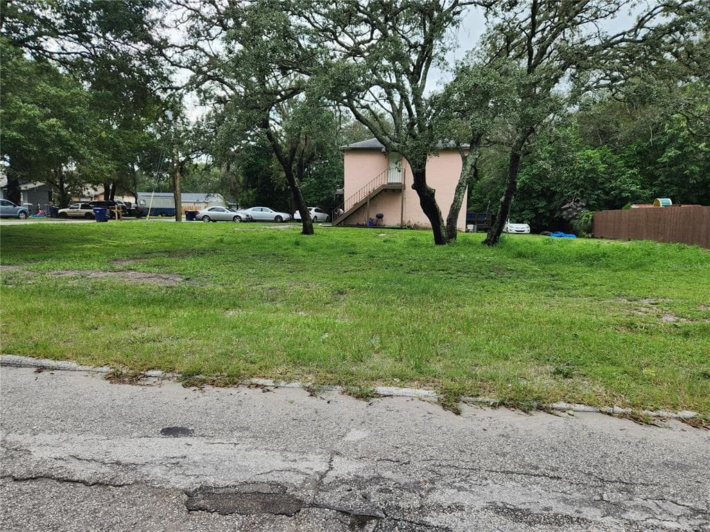 1006 E POINSETTIA AVENUE TAMPA, FL 33612