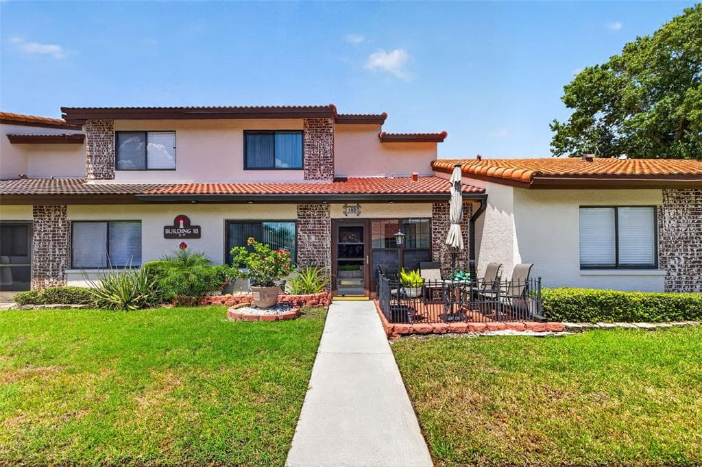 7360 ULMERTON ROAD UNIT 18D LARGO, FL 33771