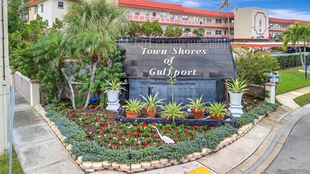 3010 59TH STREET S UNIT 306 GULFPORT, FL 33707