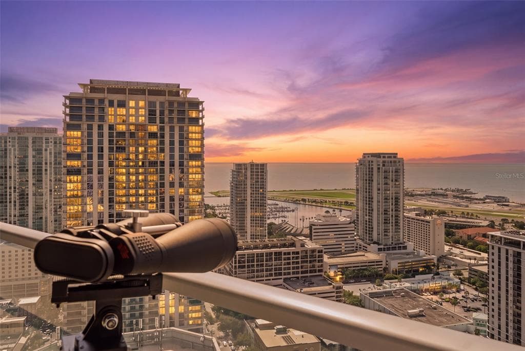 400 CENTRAL AVENUE UNIT 3306 ST PETERSBURG, FL 33701
