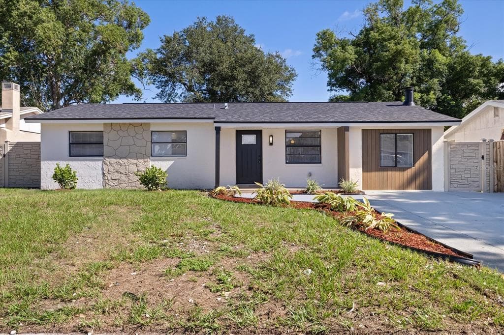 8231 82ND AVENUE SEMINOLE, FL 33777