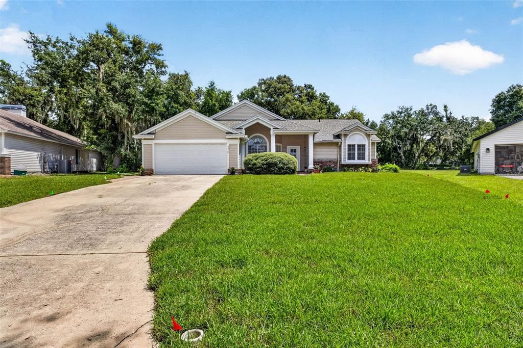 3318 SILVERPOND DRIVE PLANT CITY, FL 33566