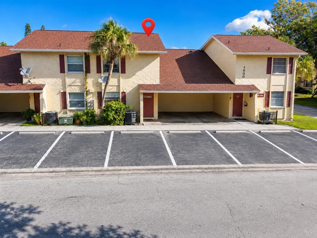 7535 ABONADO ROAD UNIT B TAMPA, FL 33615