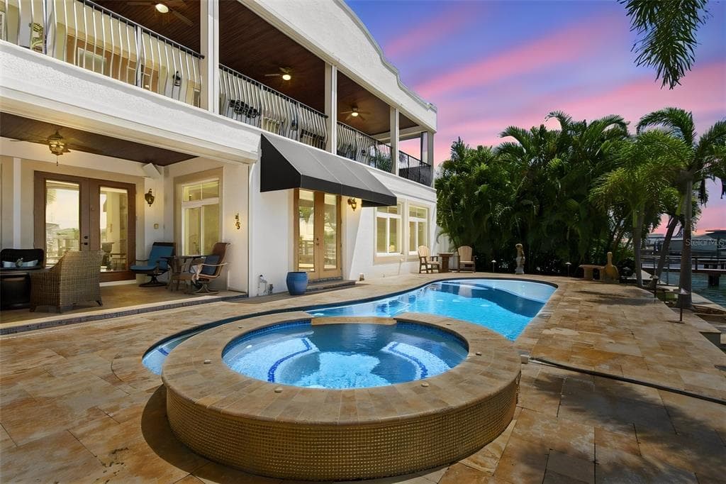 11220 8TH STREET E TREASURE ISLAND, FL 33706