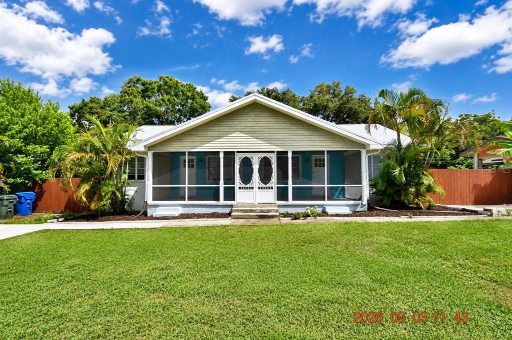 906 7TH AVENUE SW UNIT Right LARGO, FL 33770