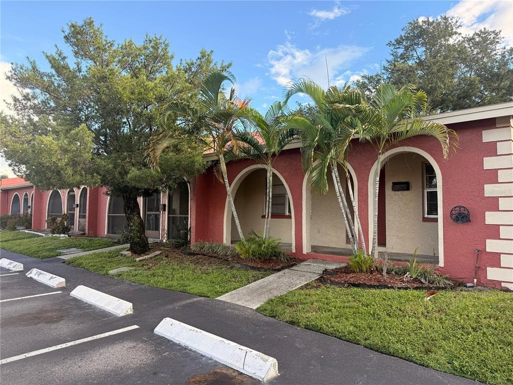 6380 BONNIE BAY CIRCLE N PINELLAS PARK, FL 33781