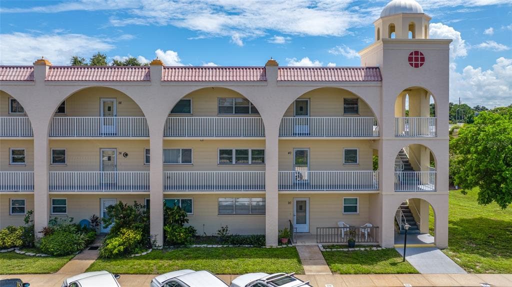 2258 WORLD PARKWAY BOULEVARD W UNIT 40 CLEARWATER, FL 33763