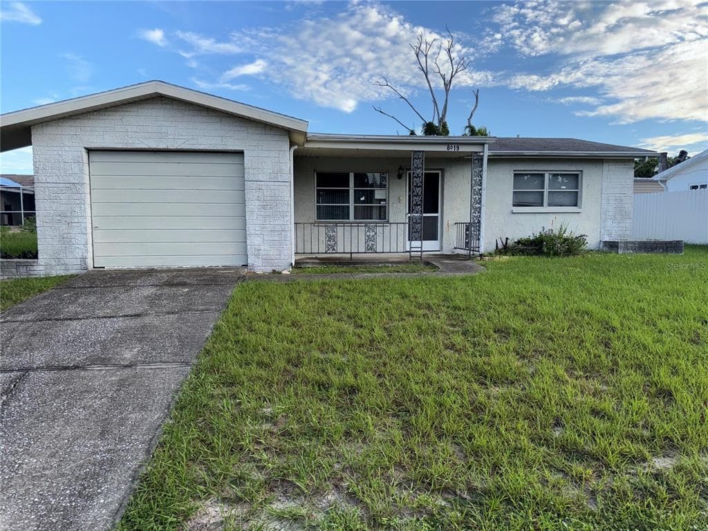 8019 COLTON DRIVE PORT RICHEY, FL 34668
