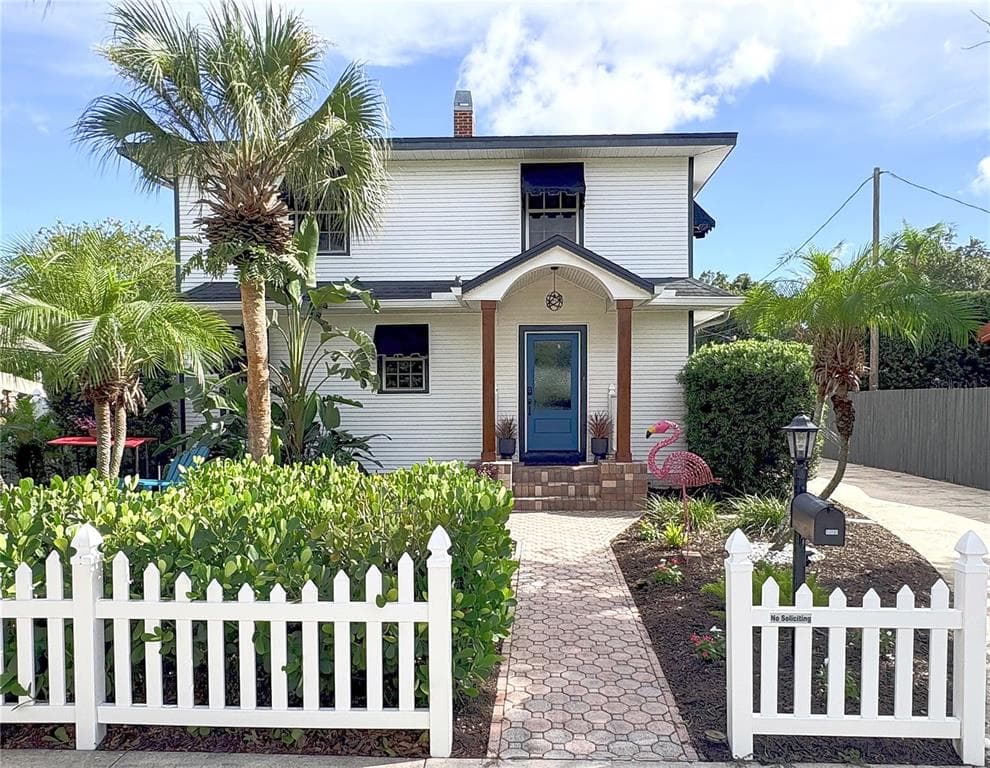1350 26TH AVENUE N ST PETERSBURG, FL 33704