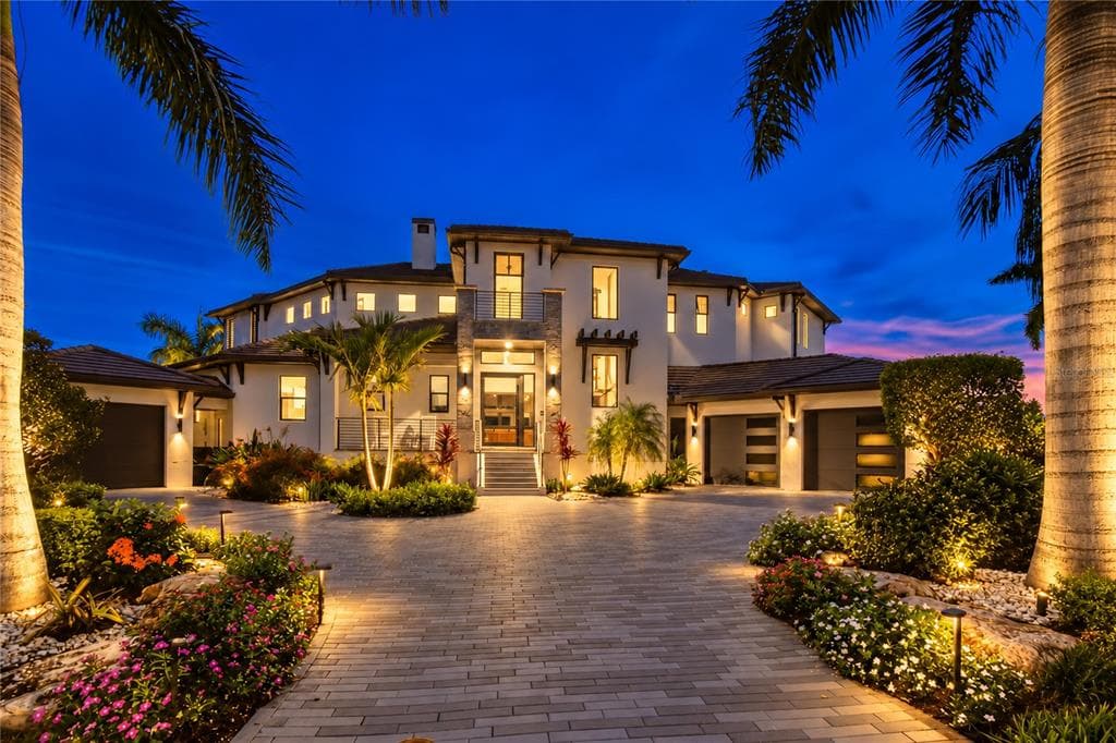 206 6TH STREET E TIERRA VERDE, FL 33715