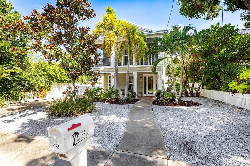 426 SCOTLAND ST DUNEDIN, FL 34698