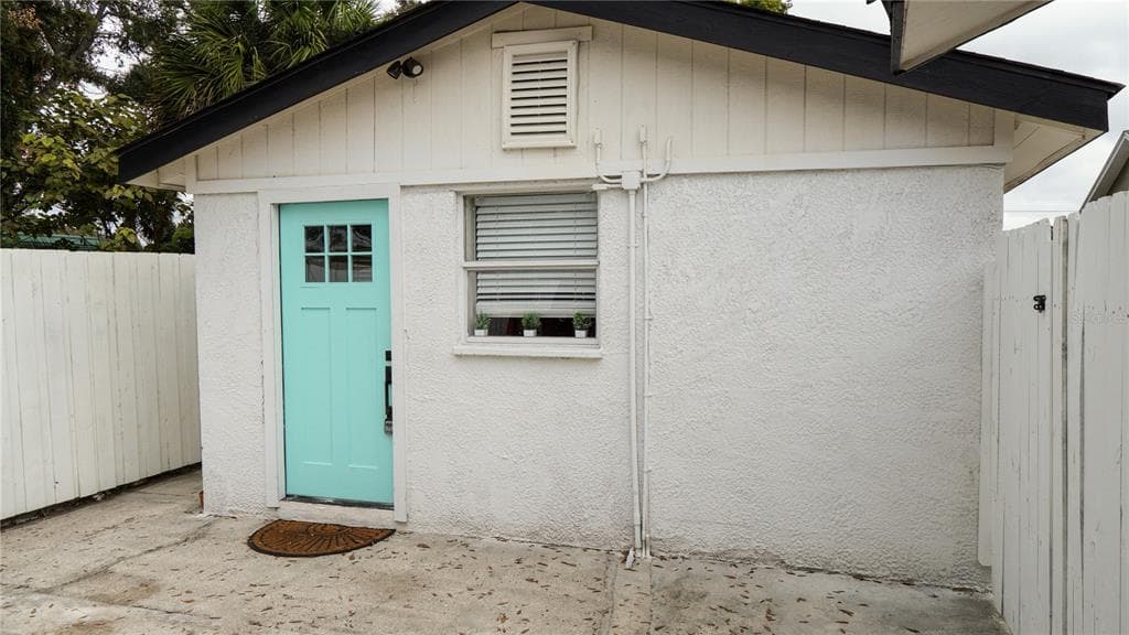 3603 N AVENIDA REPUBLICA DE CUBA STREET UNIT B TAMPA, FL 33605