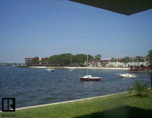 300 WOODETTE DRIVE UNIT 206 DUNEDIN, FL 34698