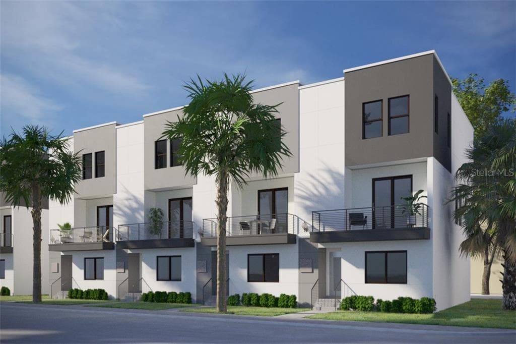 1302 W CARMEN STREET UNIT 1