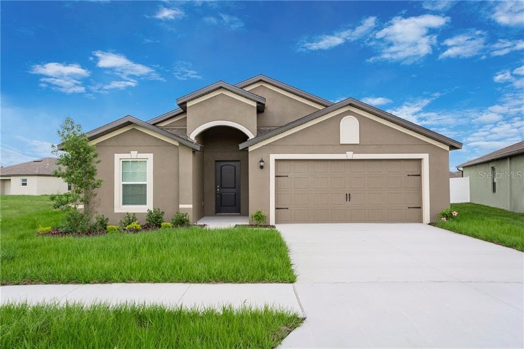 1031 EAST PARKWAY DELAND, FL 32724