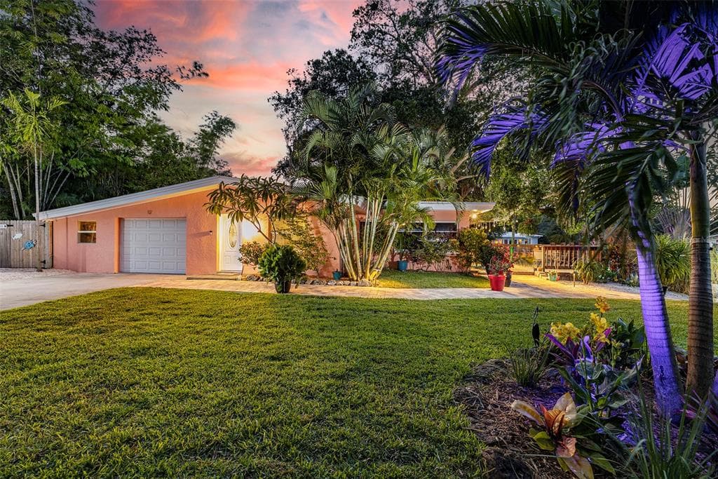 12 BAYOU LANE PALM HARBOR, FL 34683