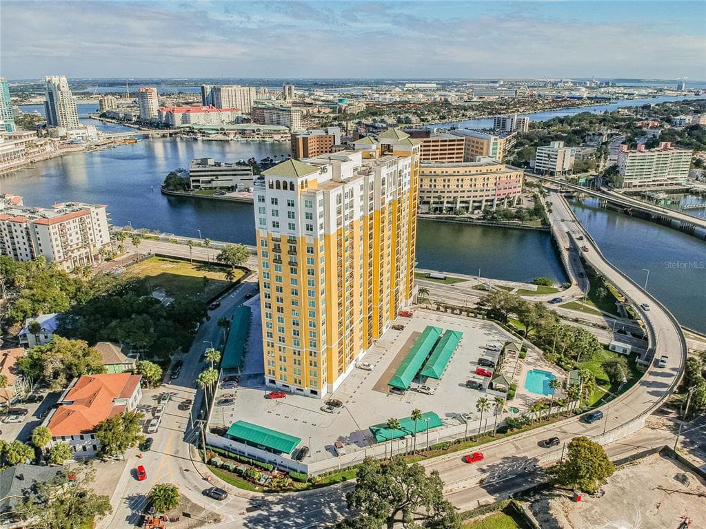 345 BAYSHORE BOULEVARD UNIT 605 TAMPA, FL 33606