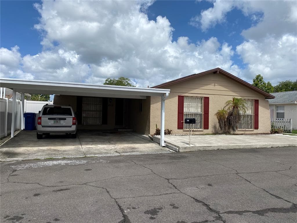 8510 WAYLAND COURT