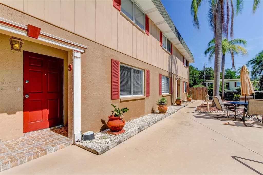 300 6TH STREET N UNIT 9 SAFETY HARBOR, FL 34695