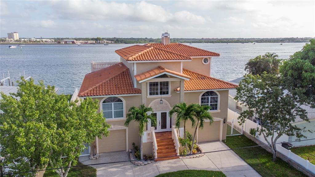 812 BAY POINT DRIVE