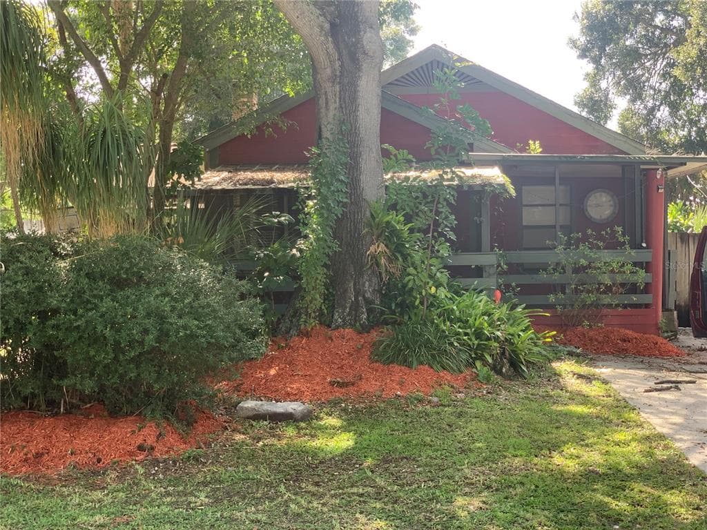 5130 RENA STREET N ST PETERSBURG, FL 33709