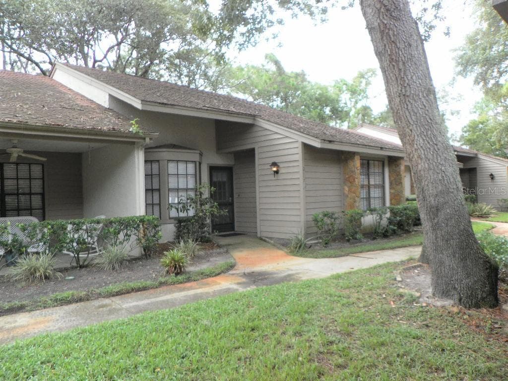 2117 POINT O WOODS COURT