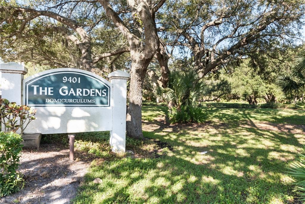 8039 GARDEN DRIVE UNIT 105 SEMINOLE, FL 33777