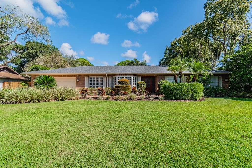 1216 N RIVERHILLS DRIVE TEMPLE TERRACE, FL 33617