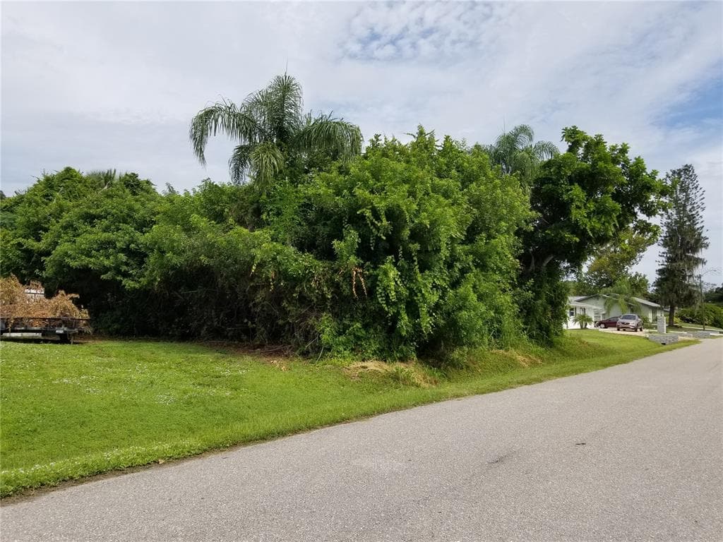 CLEMATIS ROAD VENICE, FL 34293