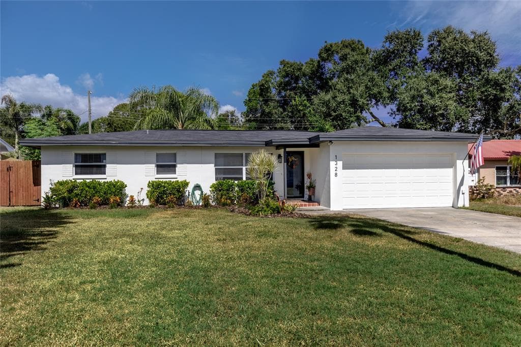 1328 CHESTERFIELD DRIVE CLEARWATER, FL 33756