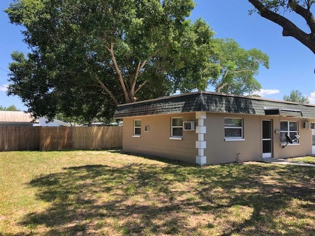 5515 OCEANIC RD HOLIDAY, FL 34690