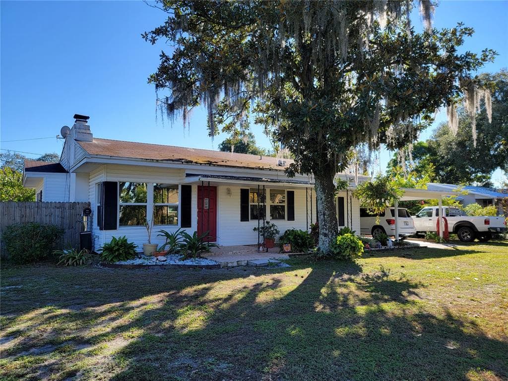 745 FAIRWAY AVENUE