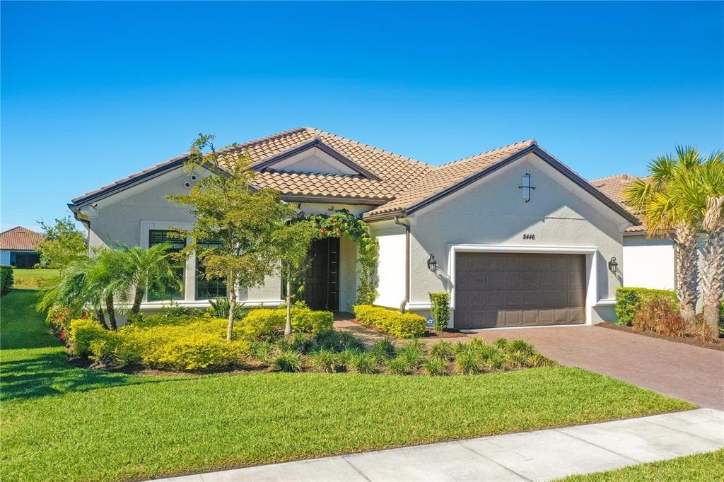 8446 VIALE CIRCLE