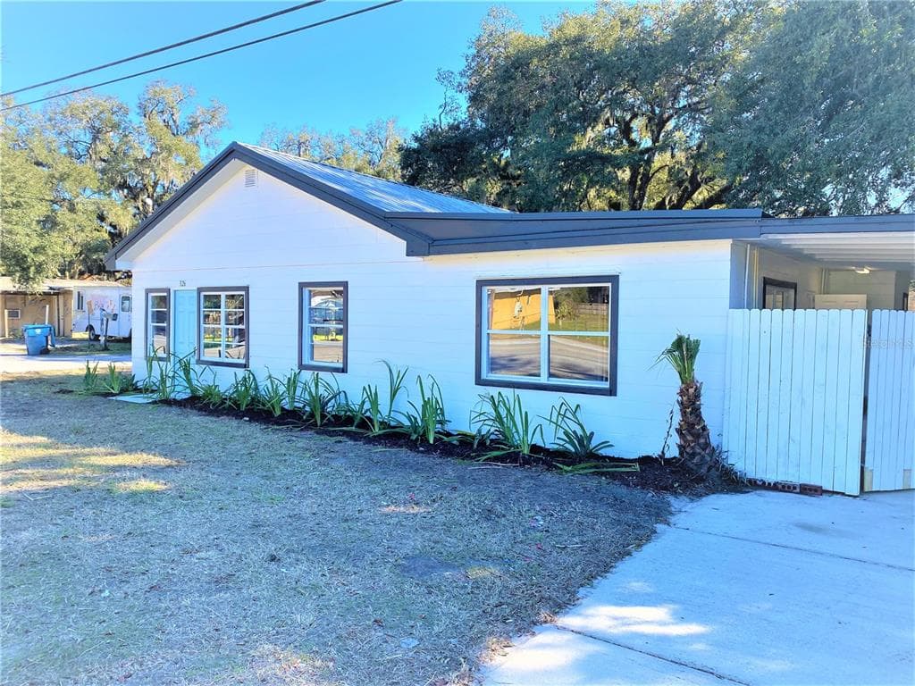 326 E DR M L KING JR BOULEVARD BROOKSVILLE, FL 34601