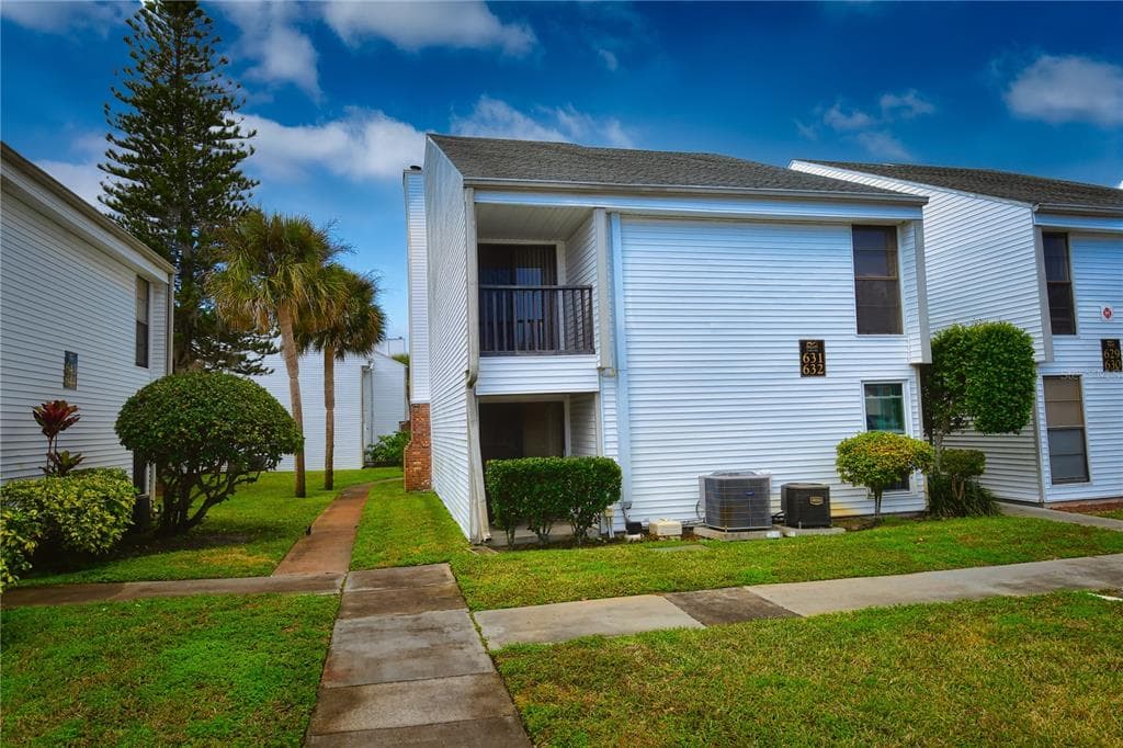 631 HAVEN PLACE TARPON SPRINGS, FL 34689