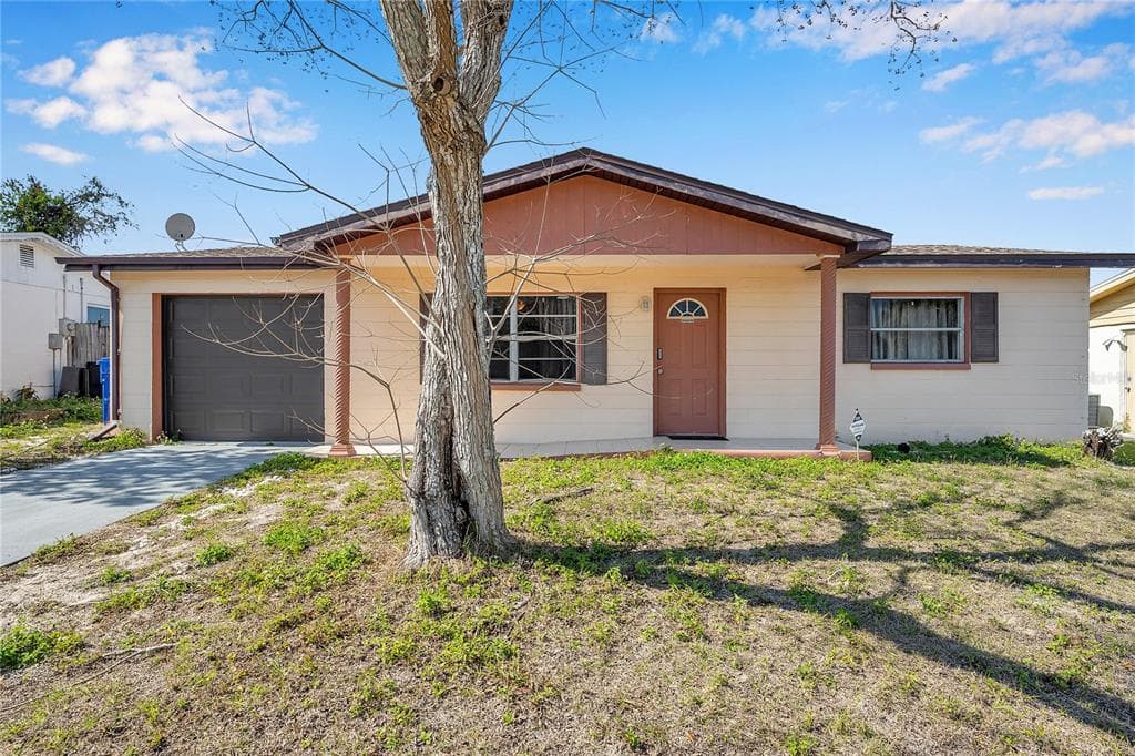 9315 HUNT CLUB LANE