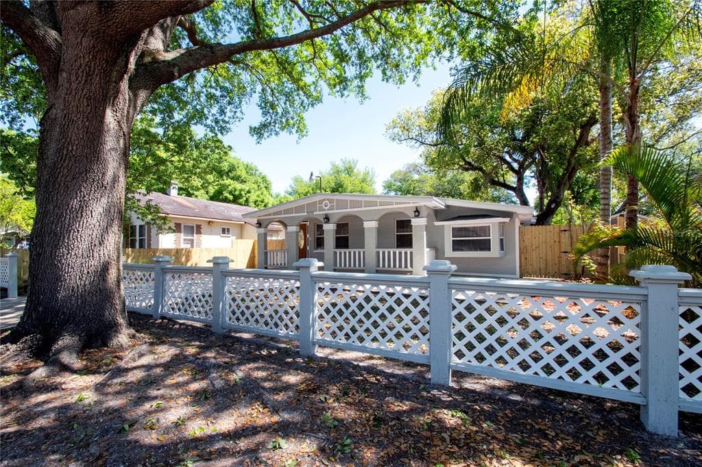 7609 N HIGHLAND AVENUE TAMPA, FL 33604
