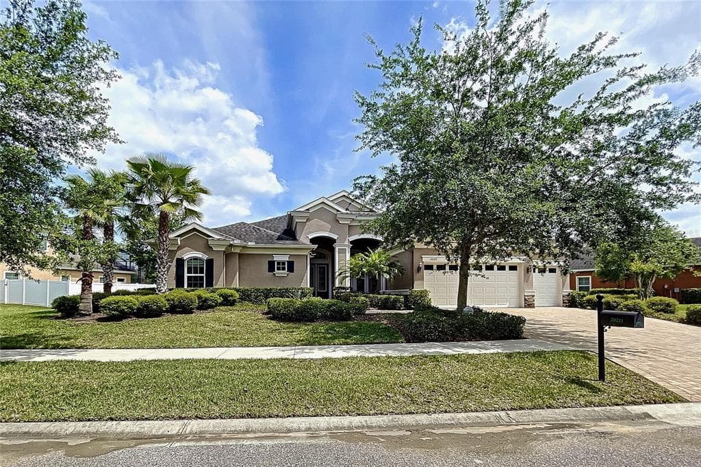 20211 OAK THORN WAY