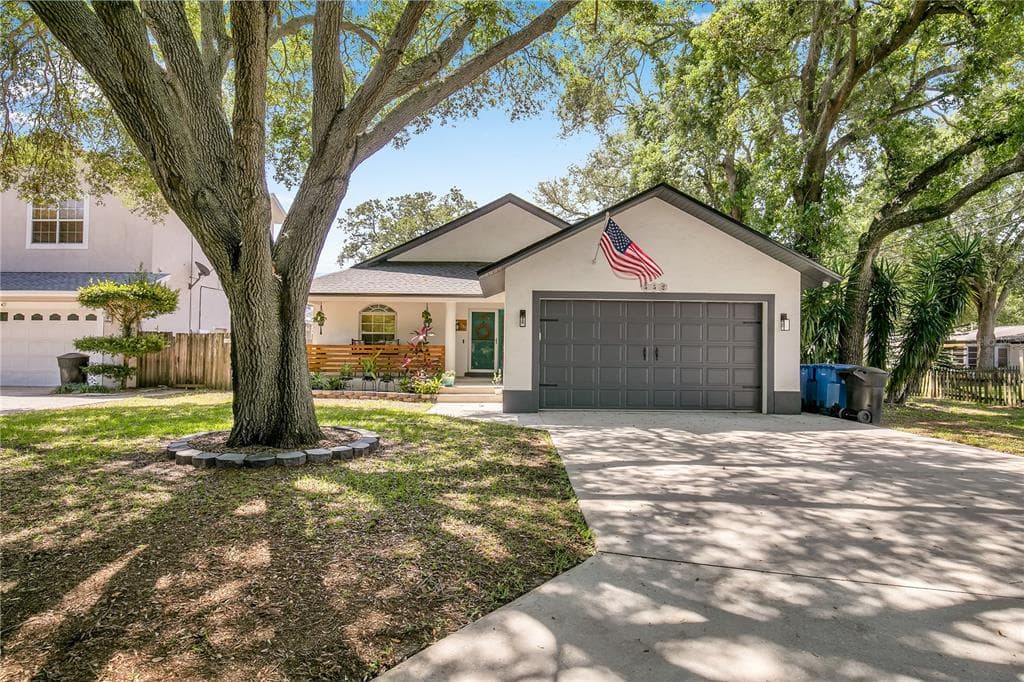 552 ATWOOD AVENUE N ST PETERSBURG, FL 33702