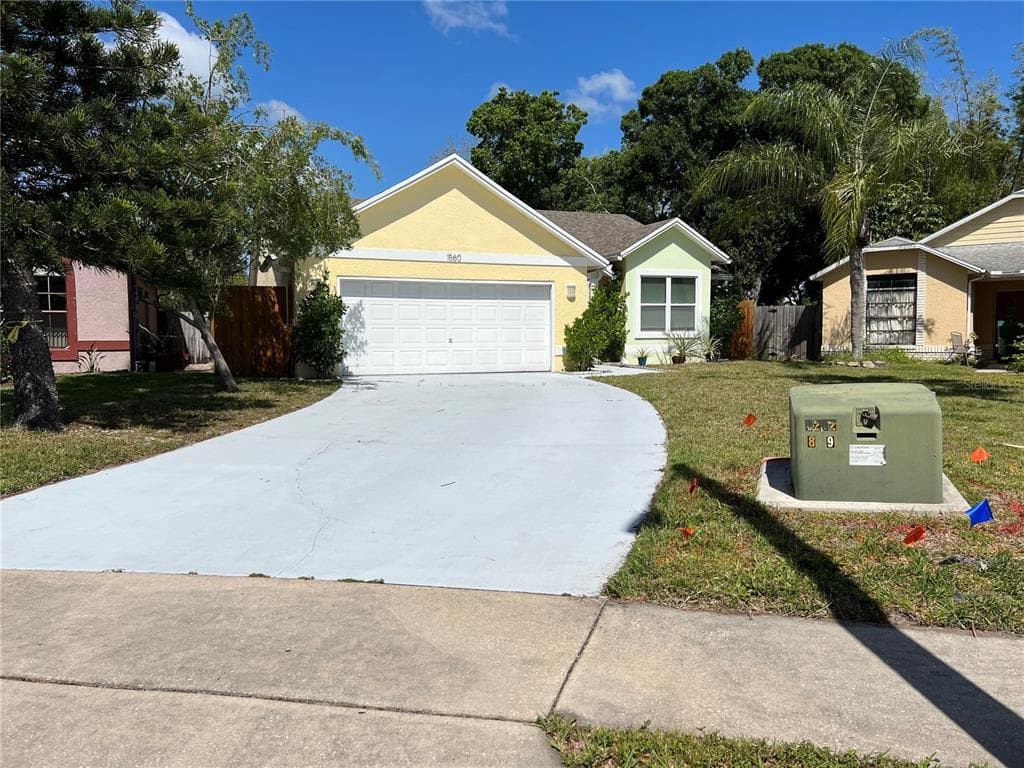 1560 CLOVER CIRCLE