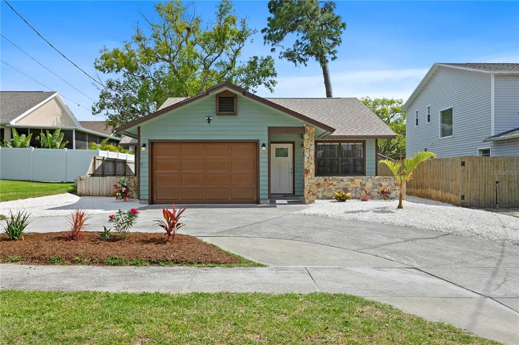 1165 FALCON DRIVE