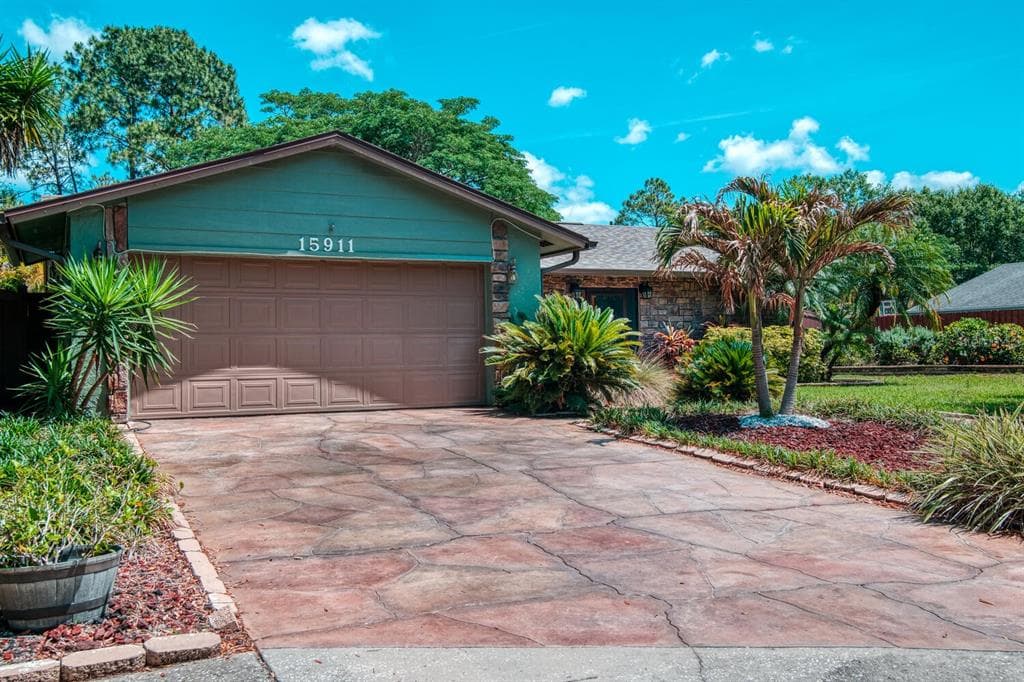 15911 IRONWARE PLACE TAMPA, FL 33624
