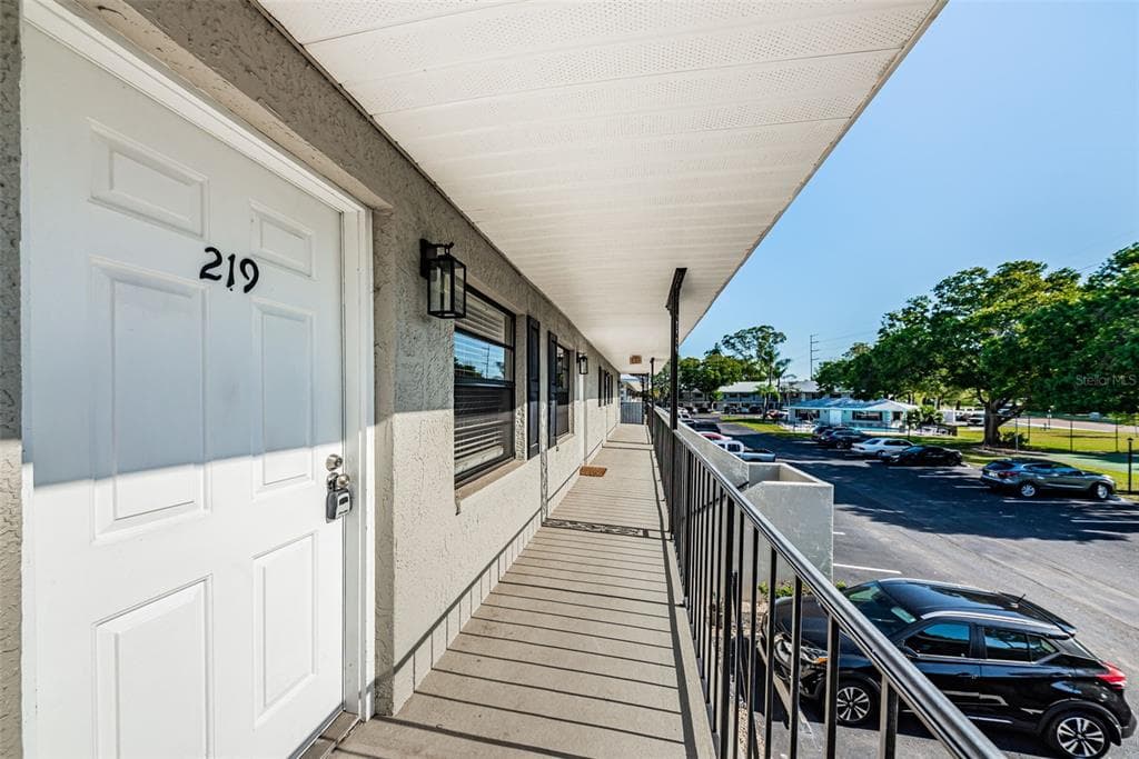 101 LAKE AVENUE NE UNIT 219