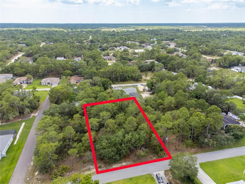 8131 CHRISTOPHER LANE WEEKI WACHEE, FL 34613